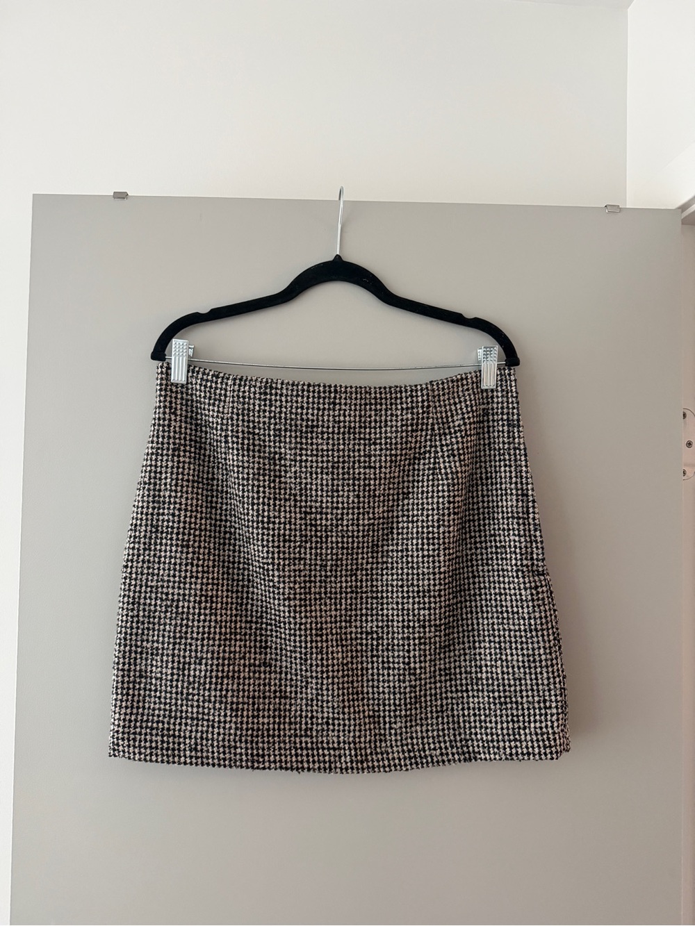 H&M Boucle Mini Skirt